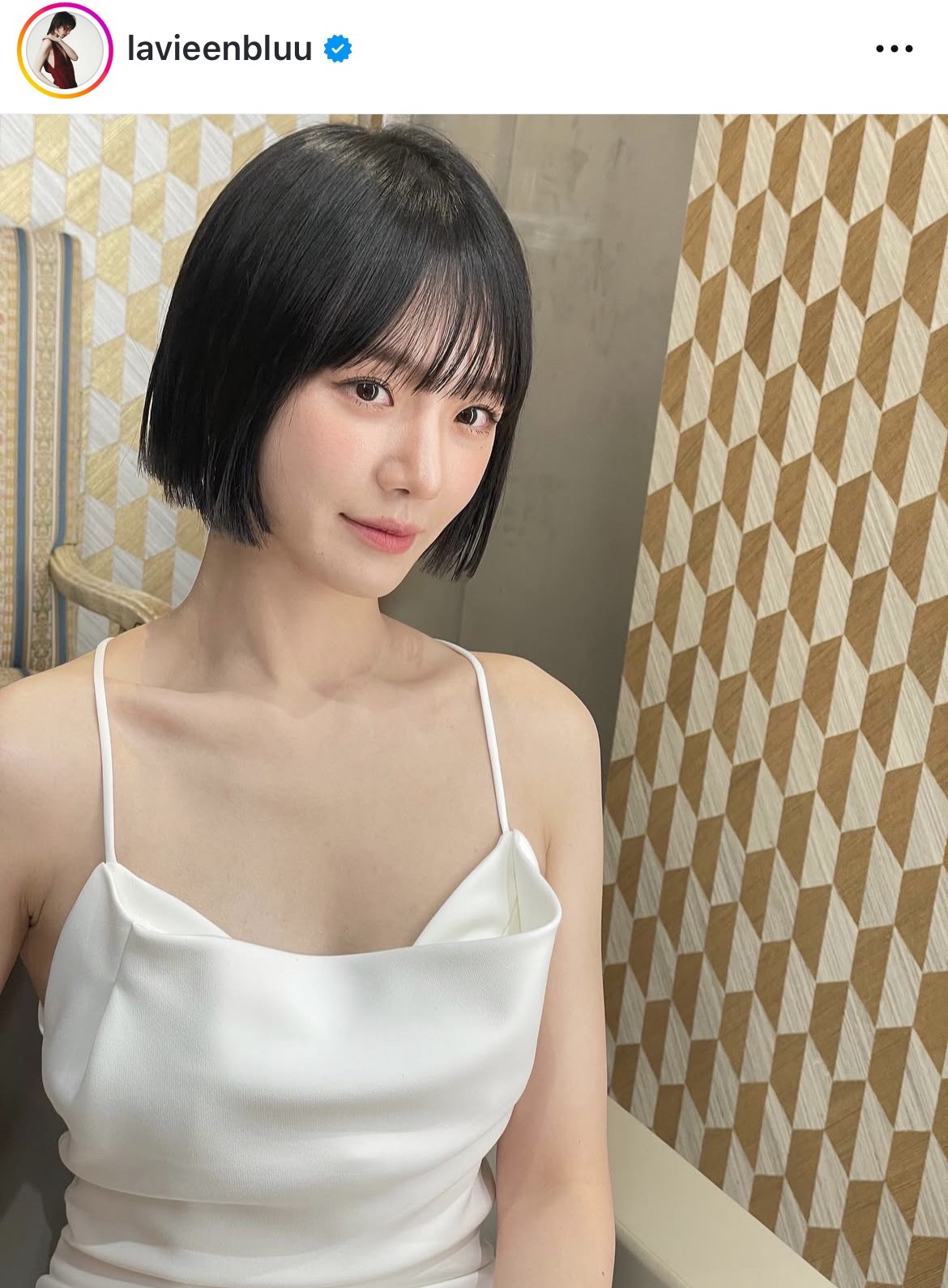 5款女神級「減齡髮型」推薦，剪對髮型不顯老：一刀切